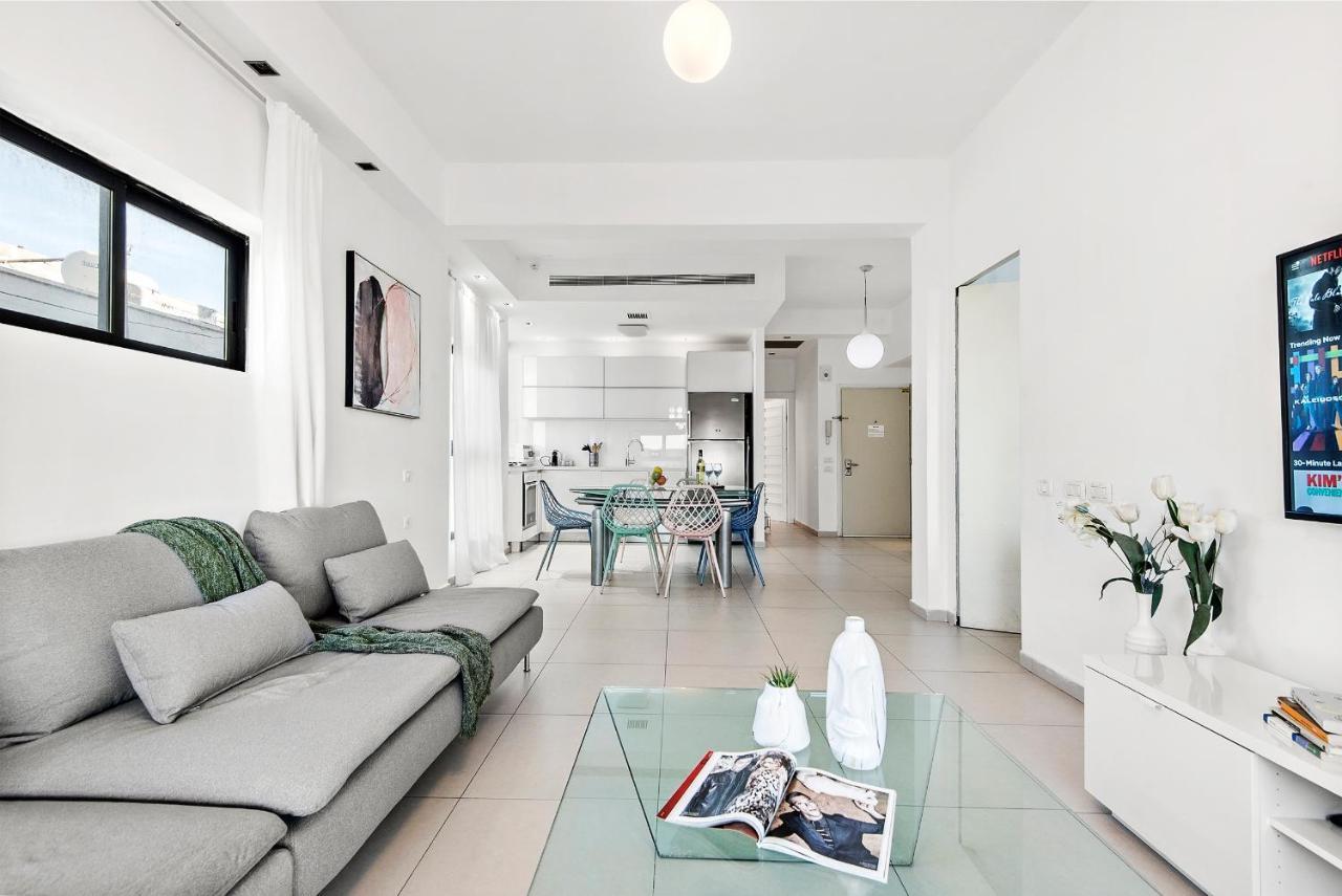 Glorious Renovated Apartment On Top Of The Beach Tel-Aviv Extérieur photo