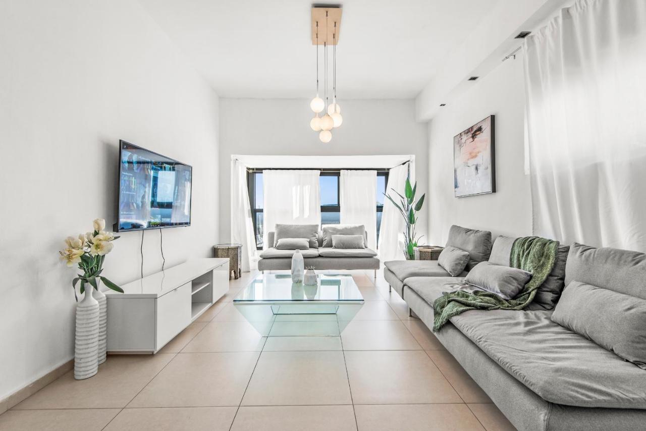 Glorious Renovated Apartment On Top Of The Beach Tel-Aviv Extérieur photo