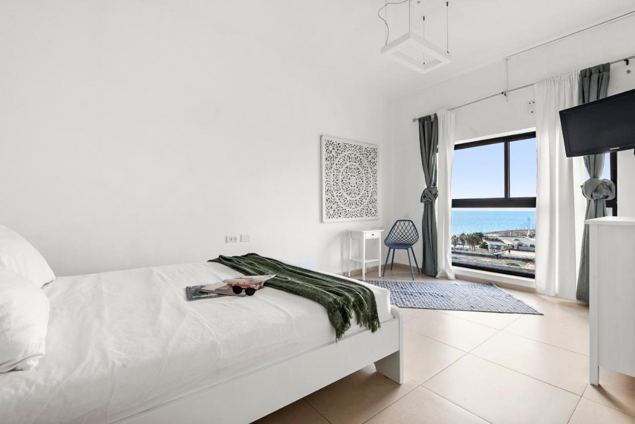 Glorious Renovated Apartment On Top Of The Beach Tel-Aviv Extérieur photo