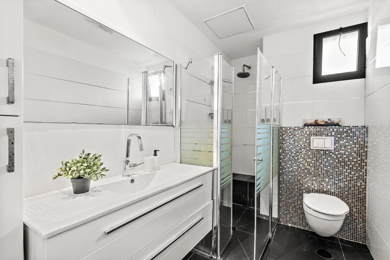 Glorious Renovated Apartment On Top Of The Beach Tel-Aviv Extérieur photo